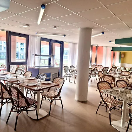 The People Отель 3*