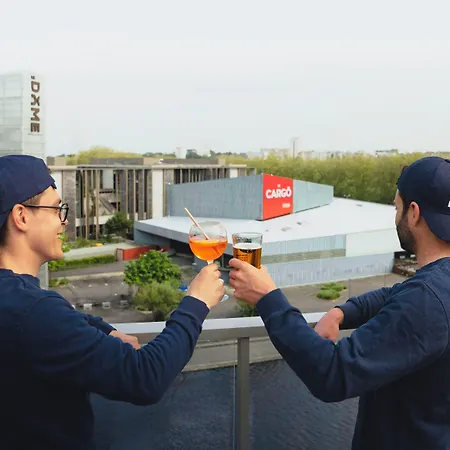 The People Отель Кан